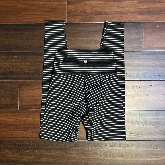 Lululemon Leggings  - Picture 4 of 6